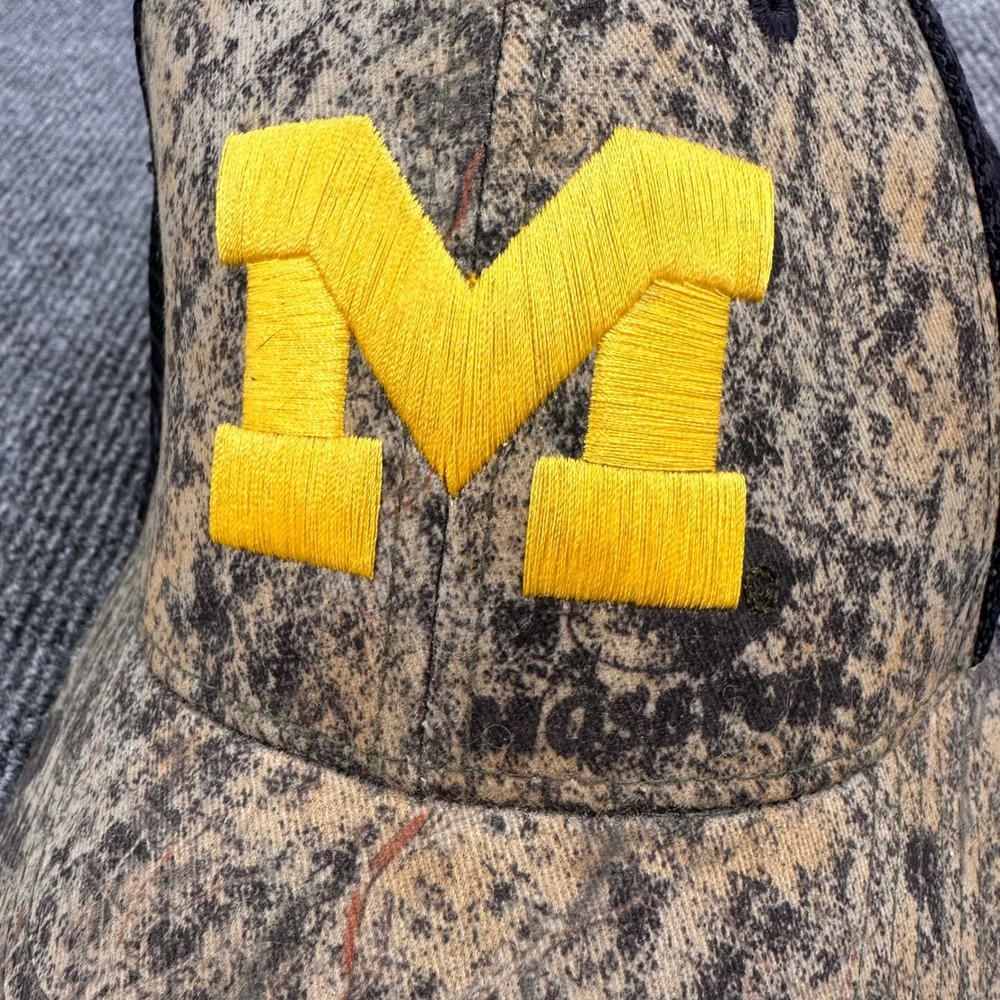 University of Michigan Wolverines Trucker Hat Mens Mossy Oak Camo Modern - Picture 2 of 10